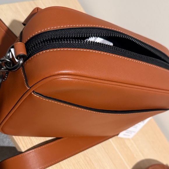 NWT Authentic .Coach crossbody bag Brown Leather Belt Bag QB/Tan color 🤩 - Picture 6 of 8